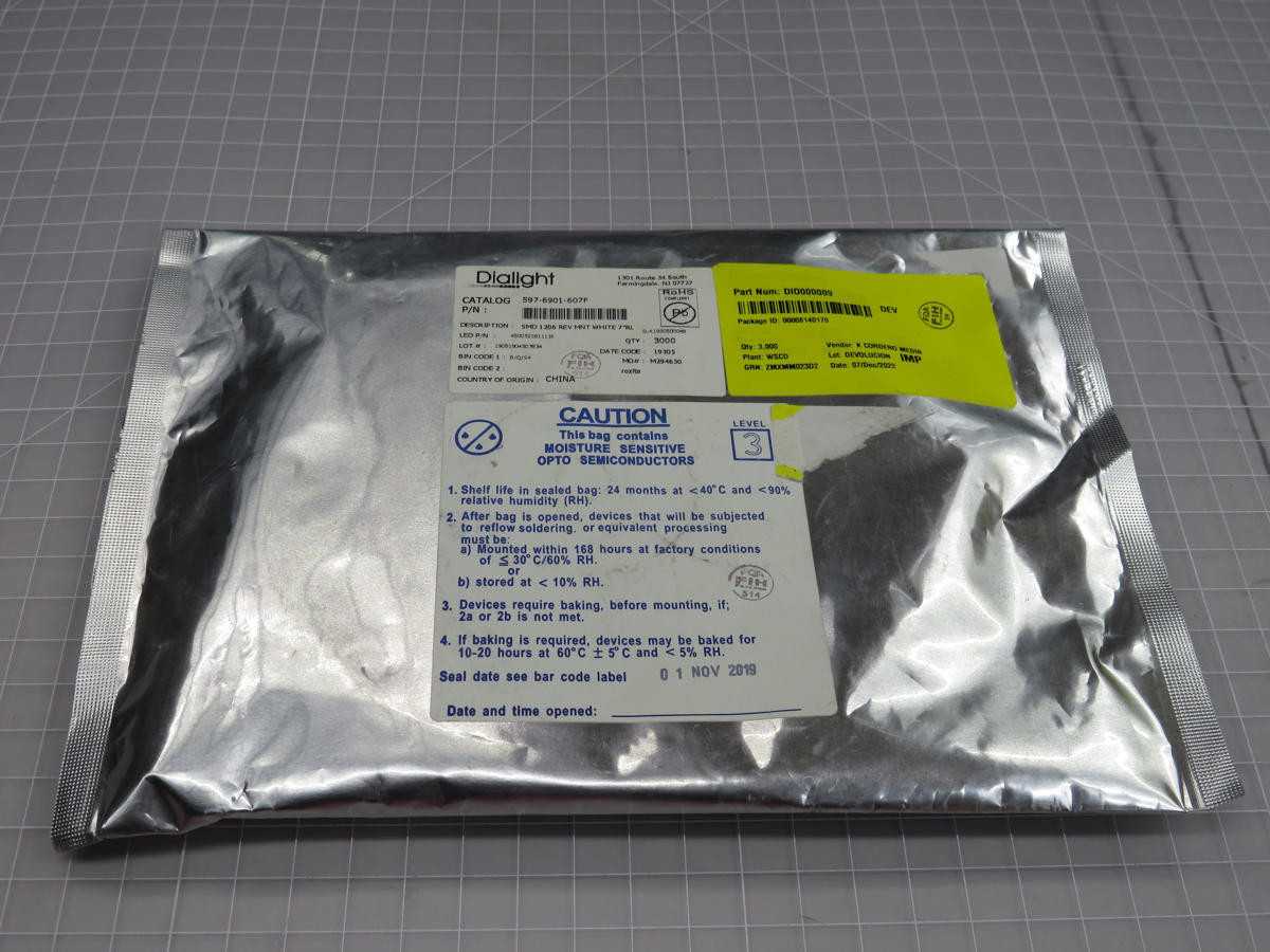 LOT OF 3000 DIALIGHT 597-6901-607F WHITE LED INDICATION T204970 - LIGHTING