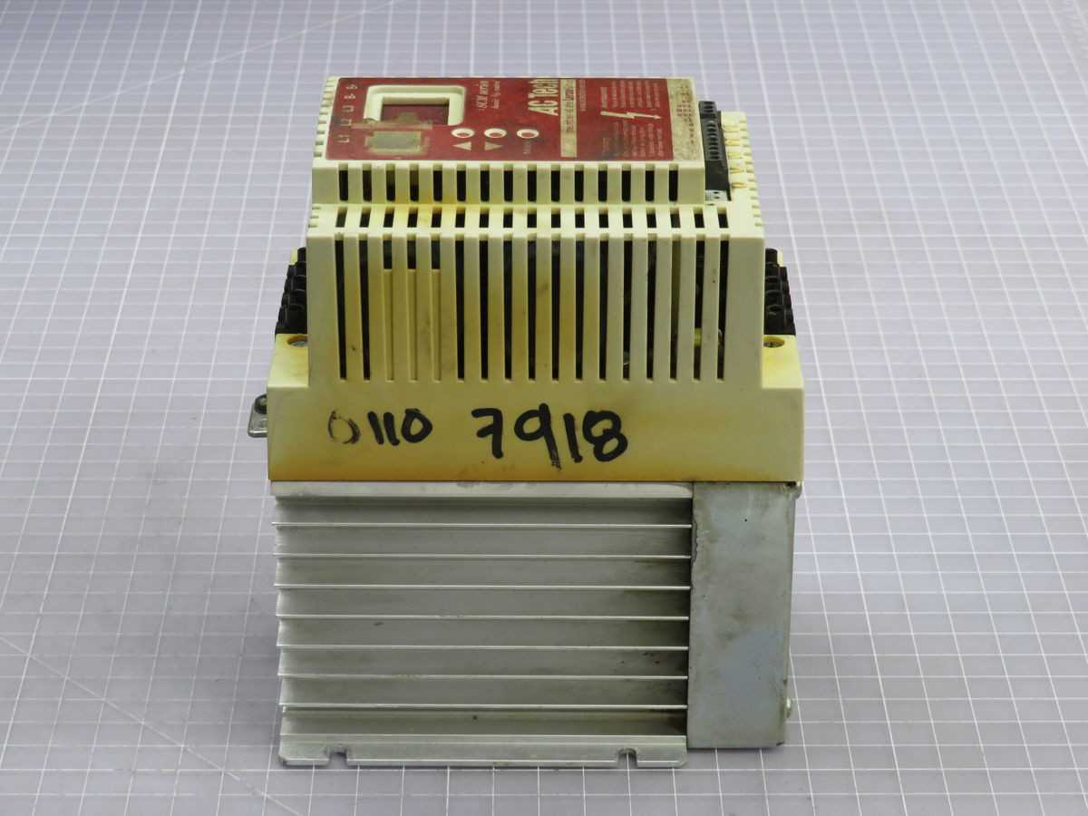 LENZE SM450 VARIABLE SPEED AC MOTOR DRIVE T248071 - MOTOR DRIVES