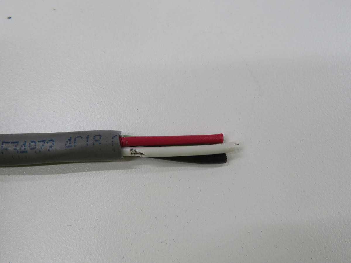 LOT OF 700 FT ELECTRIC WIRE CABLE T207224 - ELECTRICAL WIRE