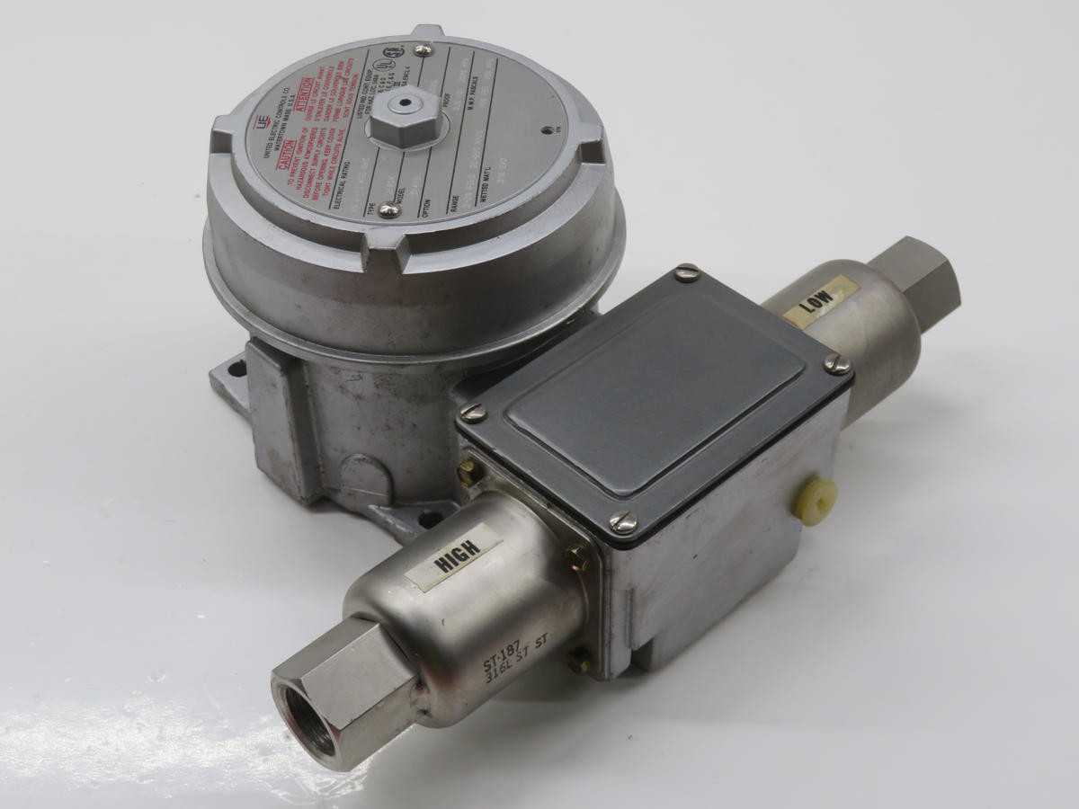UNITED ELECTRIC J120K-S1478 PRESSURE SWITCH T233704 - SWITCHES