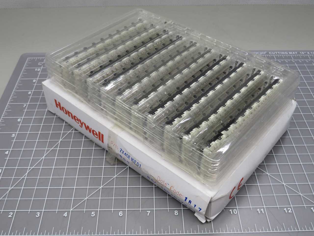 LOT OF 500 HONEYWELL ZX40E10E01 SNAP ACTION SWITCHES 125 VAC 3 A SMULTD RLR LVR ACT T165459 - SWITCHES