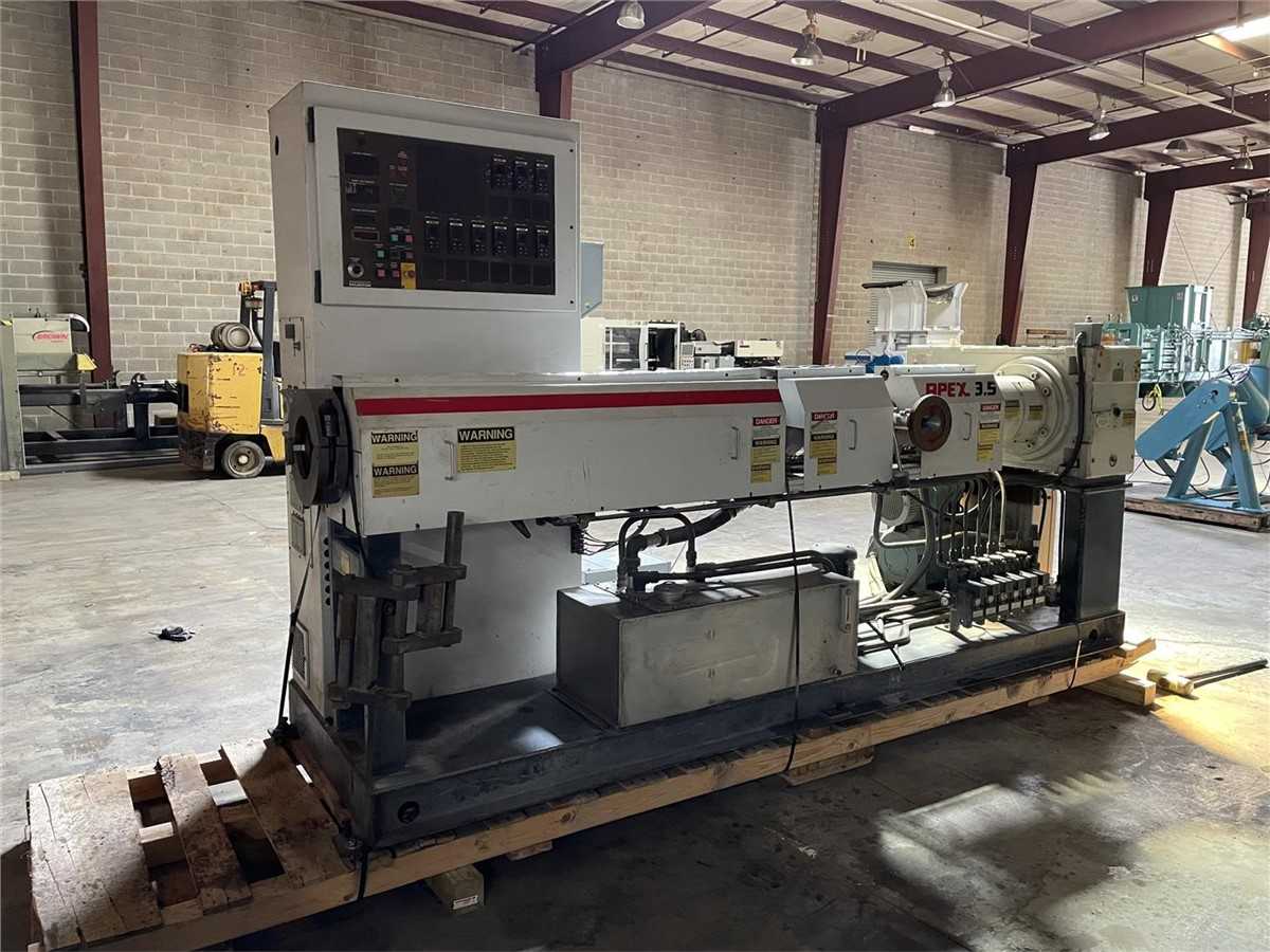 1999 3.5" Cincinnati Milacron Side Feed Extruder, 75 HP, 30:1 L/D Ratio - PLASTICS & RUBBER