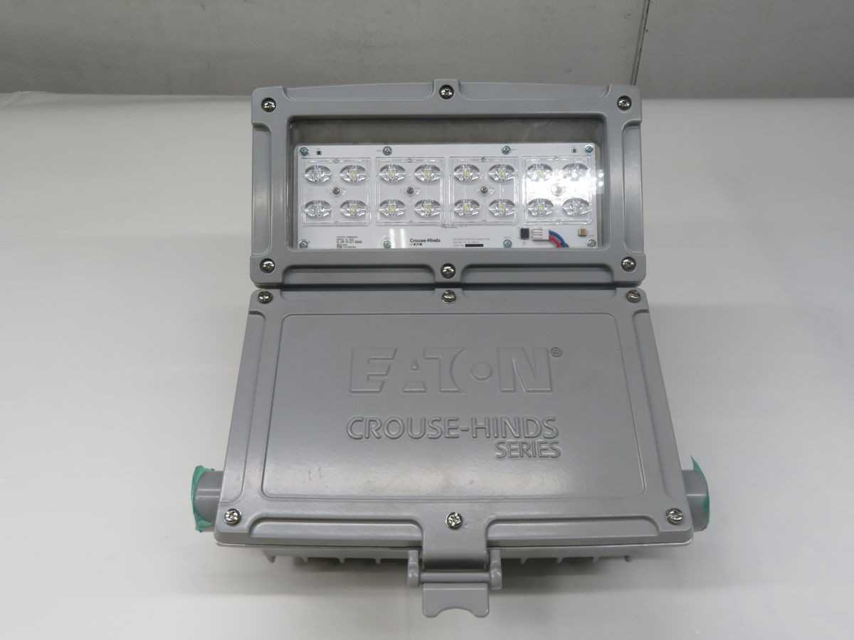EATON CPMV5L-UNV1 CHAMP CPMV LED WALL PACK LIGHTING FIXTURE T251911 - LIGHT FIXTURES