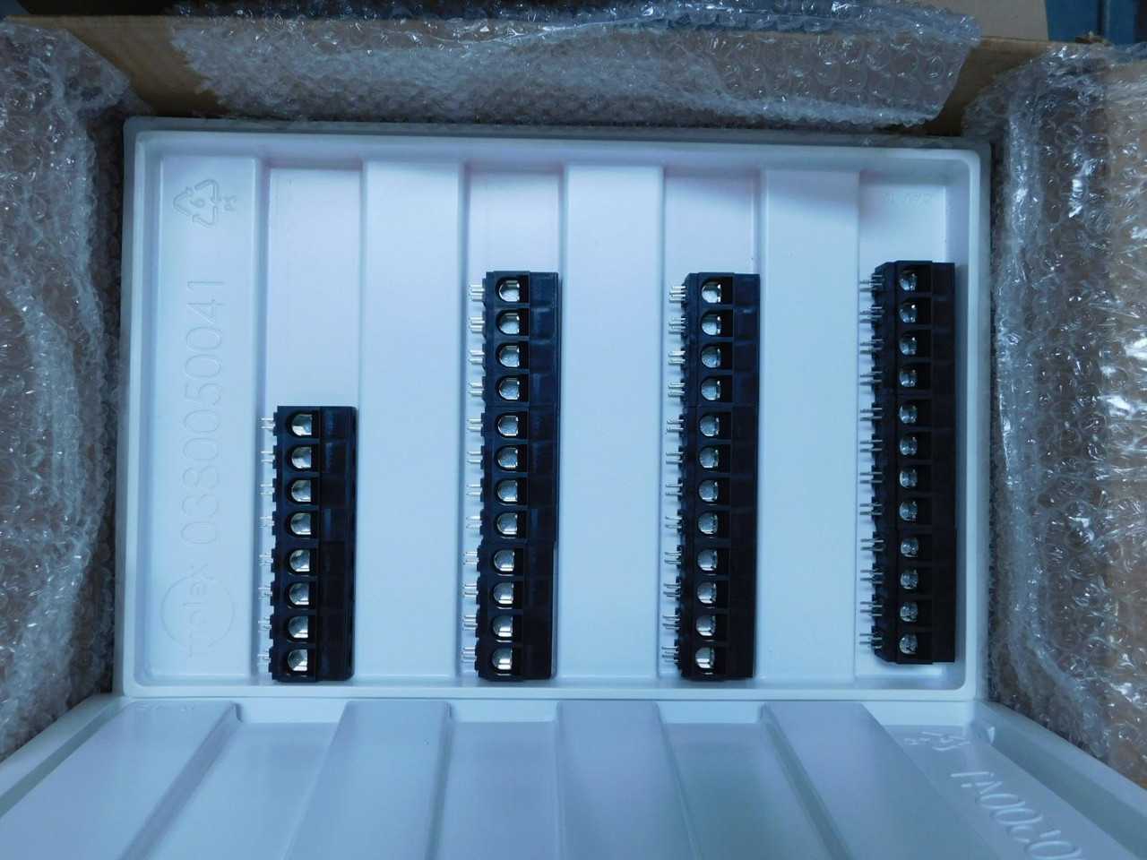 LOT OF 55 MOLEX 0399200704 TERM BLK 4P SIDE ENTRY 15MM PCB
T153162 - TERMINAL BLOCKS