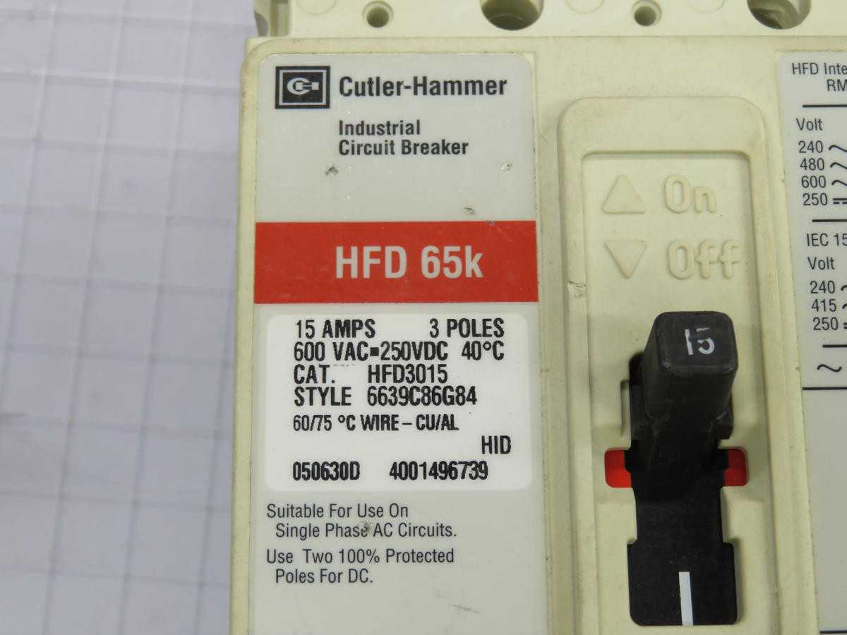 CUTLER HAMMER HFD3015 MOLDED CASE CIRCUIT BREAKER T212097 - CIRCUIT BREAKERS