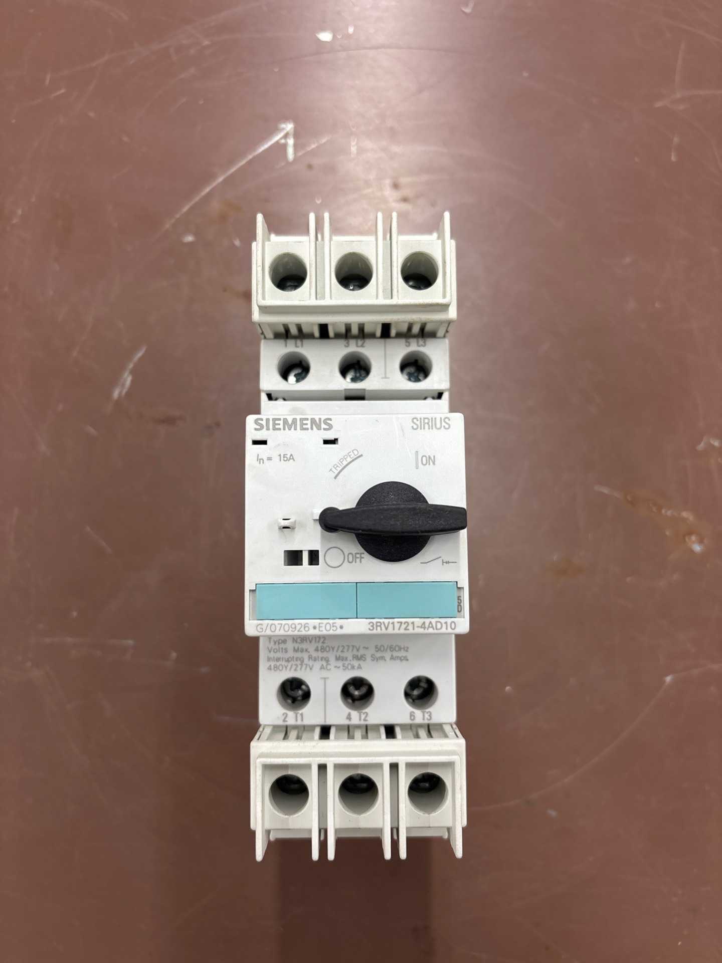 SIEMENS 4RV1721-4AD10 MOLDED CASE CIRCUIT BREAKER - CIRCUIT BREAKERS