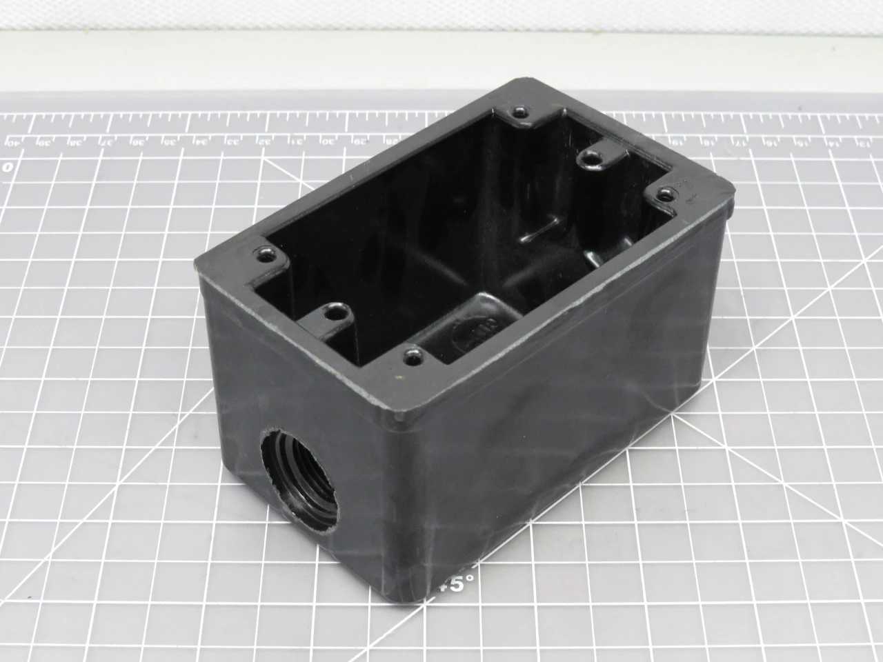 LOT OF 50 THOMAS & BETTS FSC-12-BP SINGLE GANG CONDUIT BOX FOR NON-METALLIC CONDUIT WITH SUITABLE 1/ - CONDUIT OUTLET BODIES & BOXES