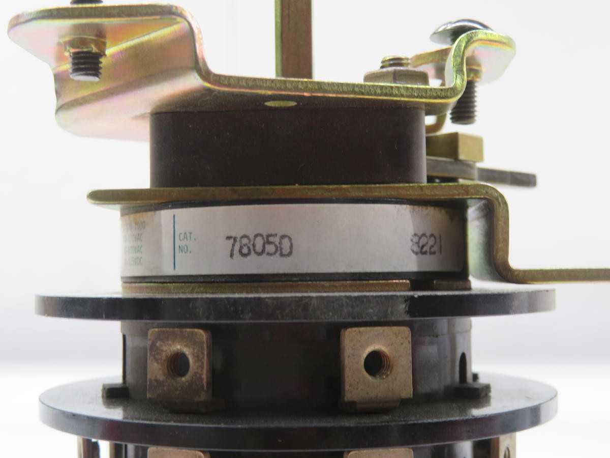 ELCTRO SWITCH 7805D LOCK OUT RELAY T232402 - SWITCHES