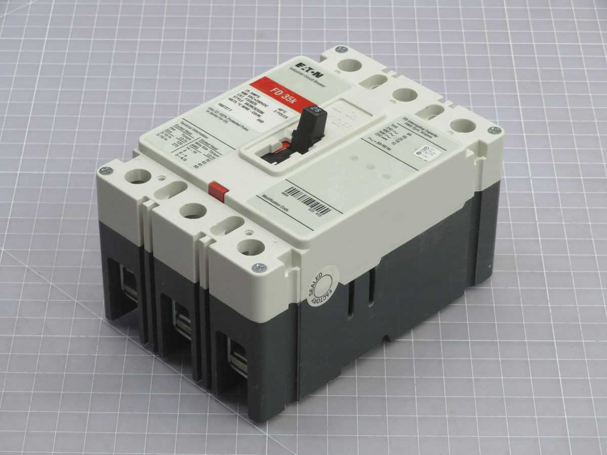 EATON FD3025 CIRCUIT BREAKER T246105 - CIRCUIT BREAKERS