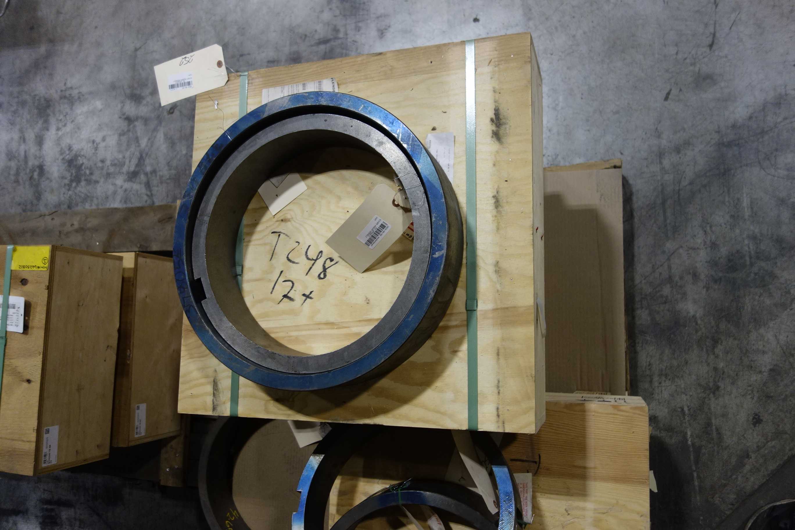 SKU 1773632 - 2 PALLETS OF ASSORTED BEARING ACCESSORIES - POWER TRANSMISSION