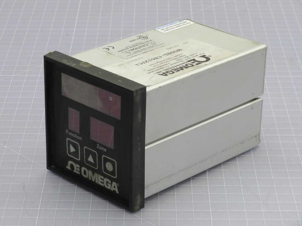 Omega CN612TC1 CN600 115/260V-AC Temperature Sensor T213988 - TEMPERATURE CONTROLLERS
