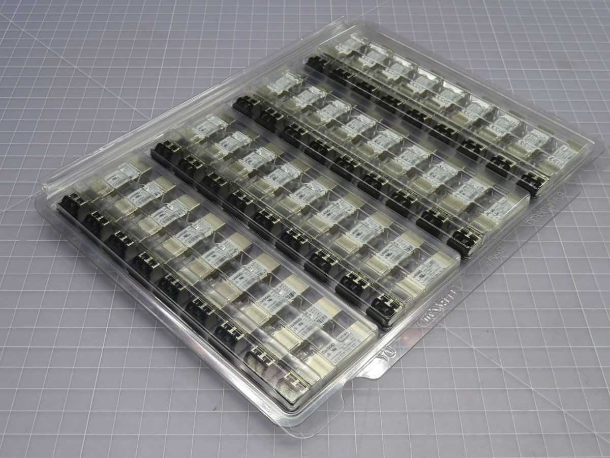 LOT OF 36 AVAGO AFBR-57L5APZ FIBER OPTIC TRANSCEIVER T252490 - TELECOMMUNICATION