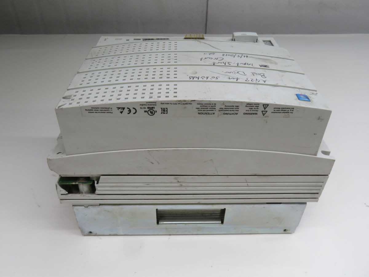 LENZE E82EV223K4B201 VECTOR FREQUENCY INVERTER T248781 - MOTOR DRIVES