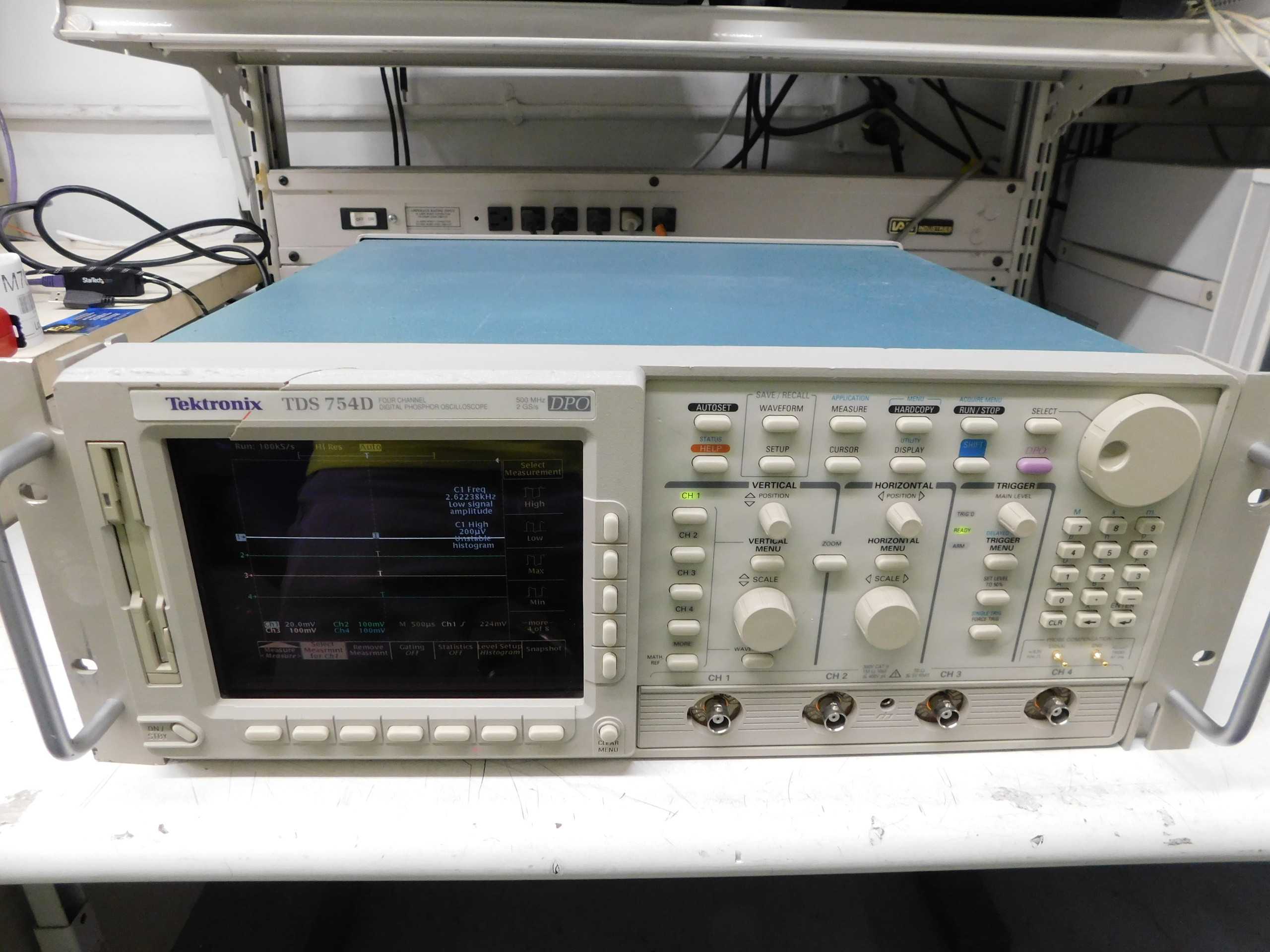 TEKTRONIX TDS 754D DIGITAL PHOSPHOR OSCILLOSCOPE 4CH,500MHZ,DPO, TESTED - ANALYZER