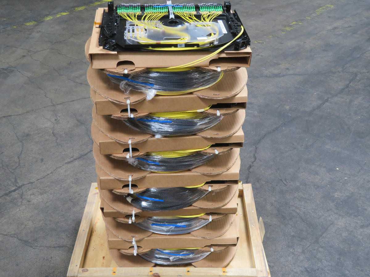 COMMSCOPE RCP-4ZBPUZ06925B RTERMINATION PANEL, 288-POSITION 4RU, SINGLEMODE, LC/APC TO LC/APC T23851 - FIBER OPTIC CABLE