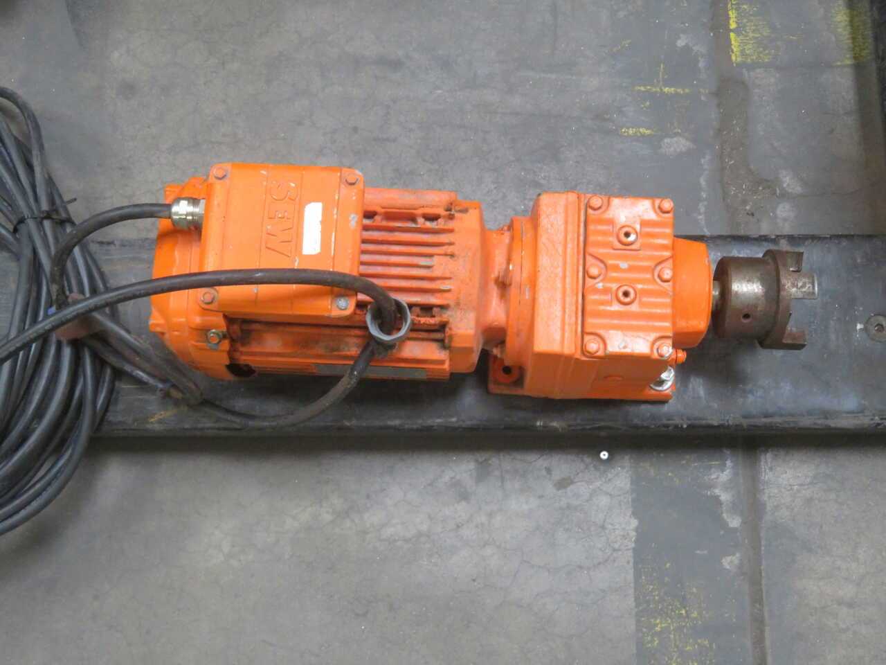 SEW EURODRIVE R37 DRN80M4/TF INDUSTRIAL HELICAL INLINE GEARMOTOR - GEAR REDUCERS
