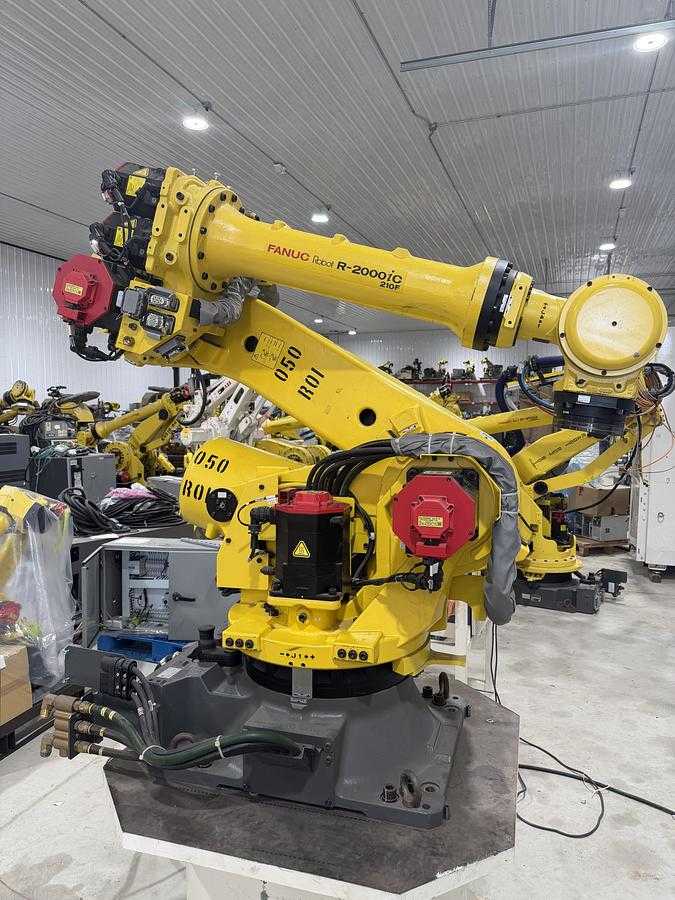 2019 FANUC R-2000iC/210F Articulated Robot, 210kg Payload, 2655mm Reach R-30iB Plus Controller - ARTICULATED ROBOTS