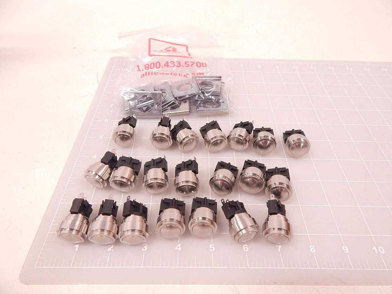Lot Of 21 Bulgin MP0034/3 Push Button Switches T73757 - SWITCHES