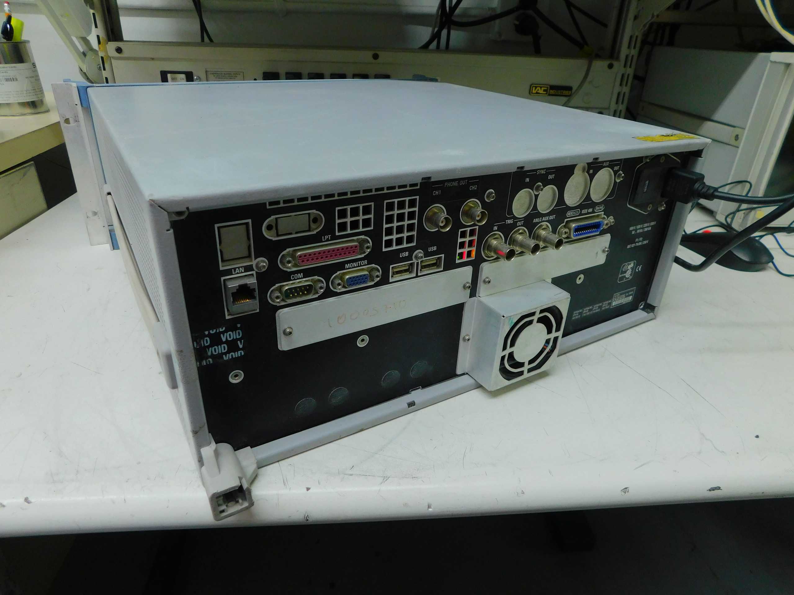 ROHDE & SCHWARZ UPV AUDIO ANALYZER DC..250 KHZ, OPTION K4,B1,B3,U2 - ANALYZER