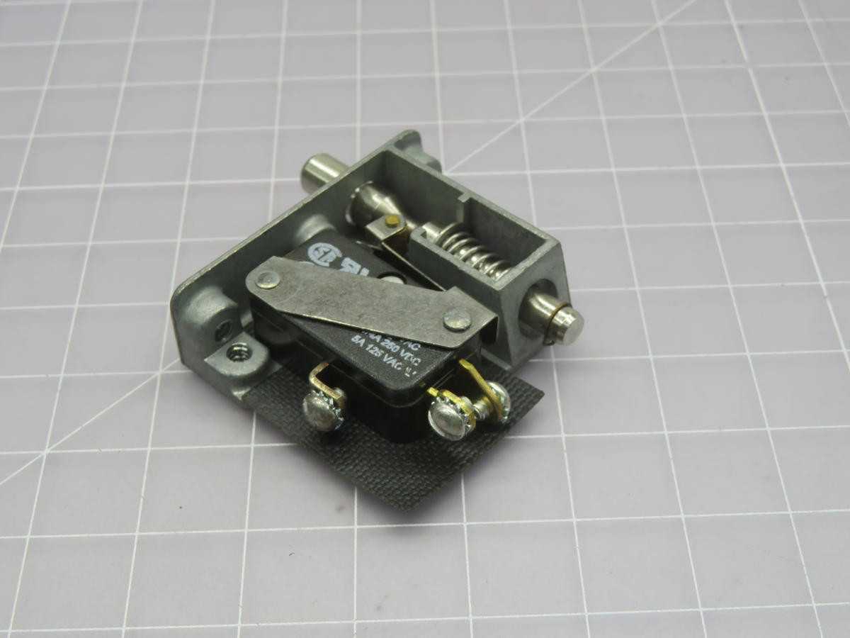 Lot Of 10 Honeywell 3AC6 Switch T224618 - Reliable Performance For Your Needs - SWITCHES Lot Of 10 Honeywell 3AC6 Switch T224618 - Reliable Performance For Your Needs - SWITCHES