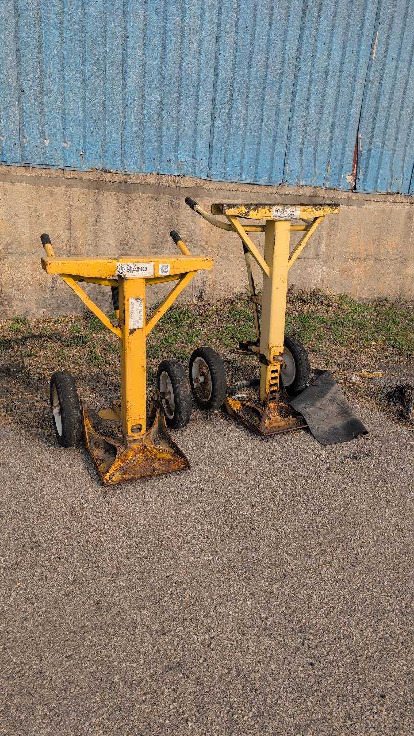 TRAILER SAFETY STANDS - MATERIAL HANDLING