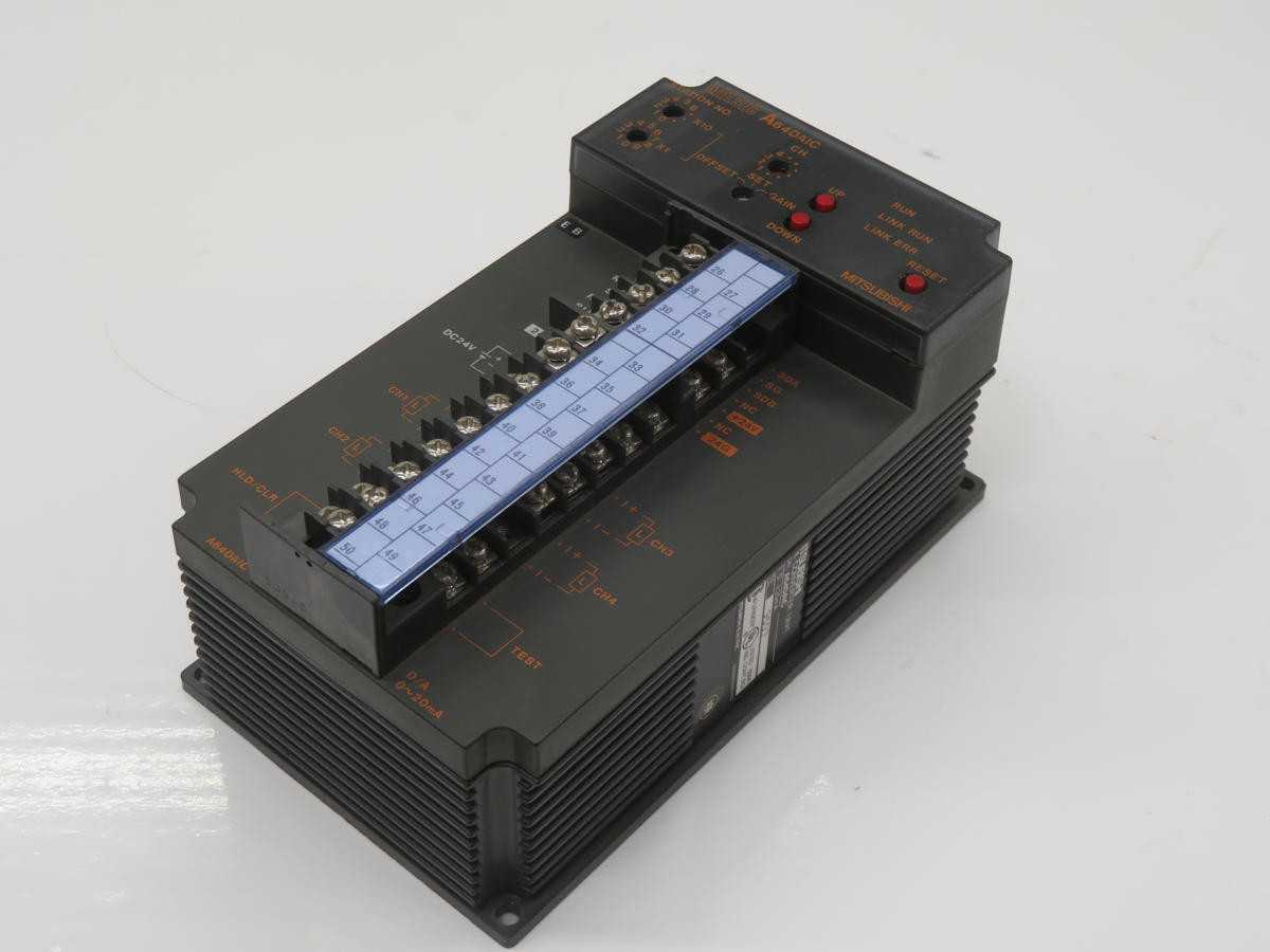 MITSUBISHI A64-DAIC MODULE OUTPUT ANALOG T240915 - PLC MODULES