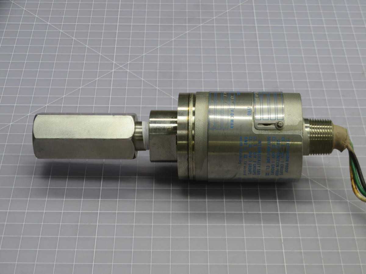 GOULD SHAWMUT T30000-03-112 TEMPERATURE TRANSMITTER T240730 - TEMPERATURE TRANSMITTER