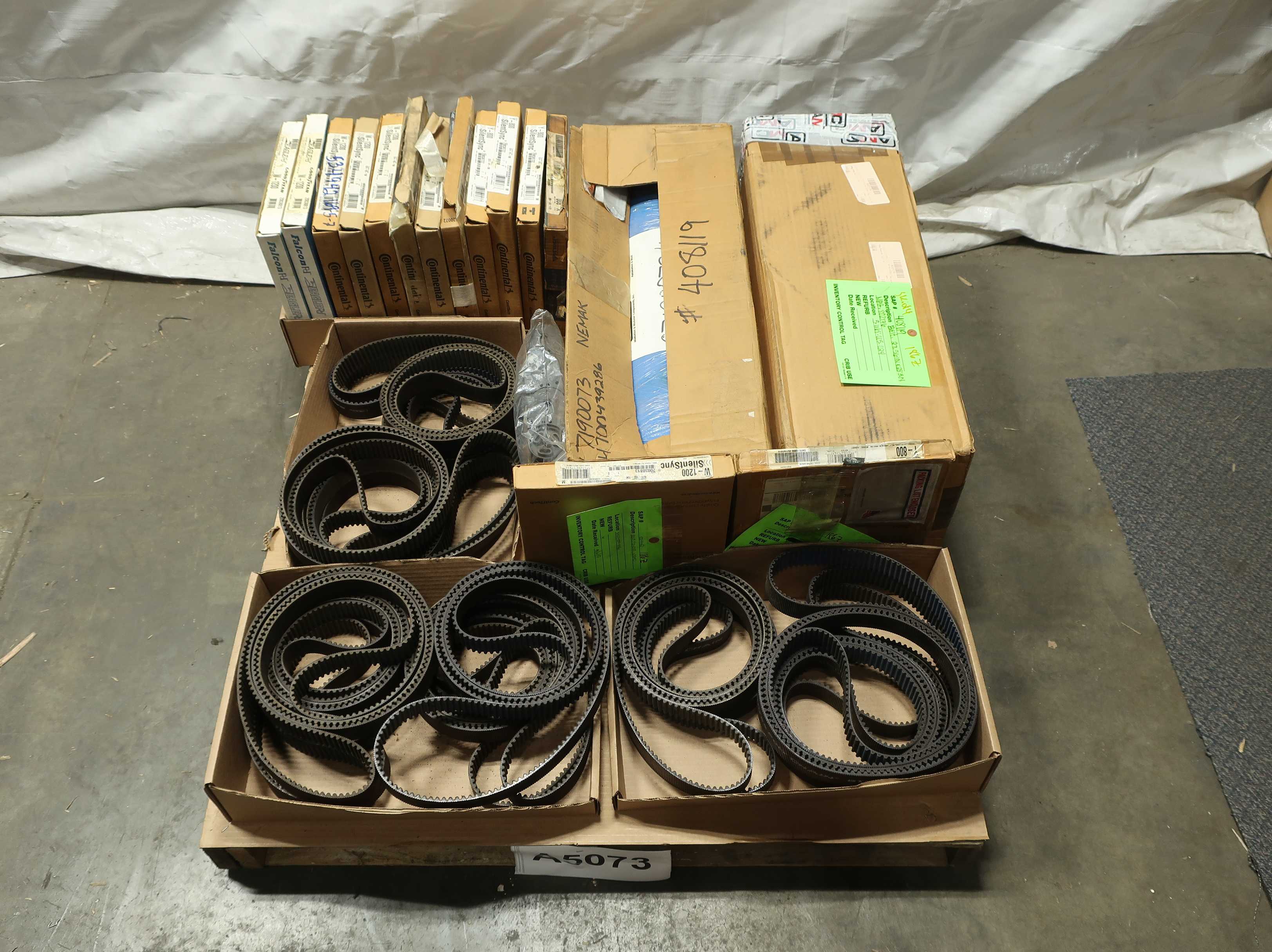 PALLET OF ASSORTED BELTS - BELTS