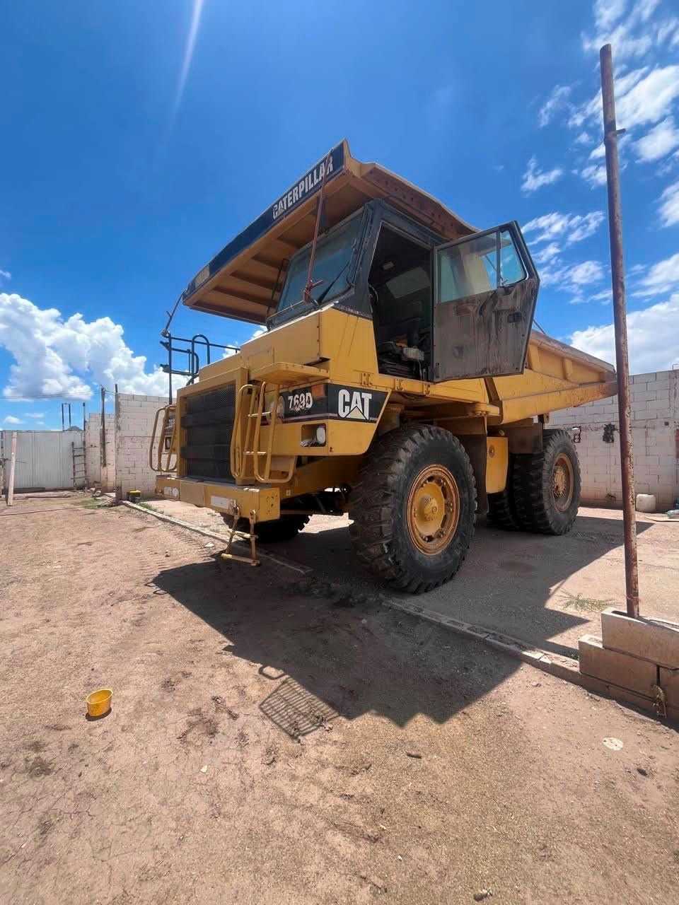 1999 Caterpillar 769D Off-Road Truck - 518 HP, 40T Capacity, 157,000Lbs Operating Weight - OFF-ROAD TRUCKS