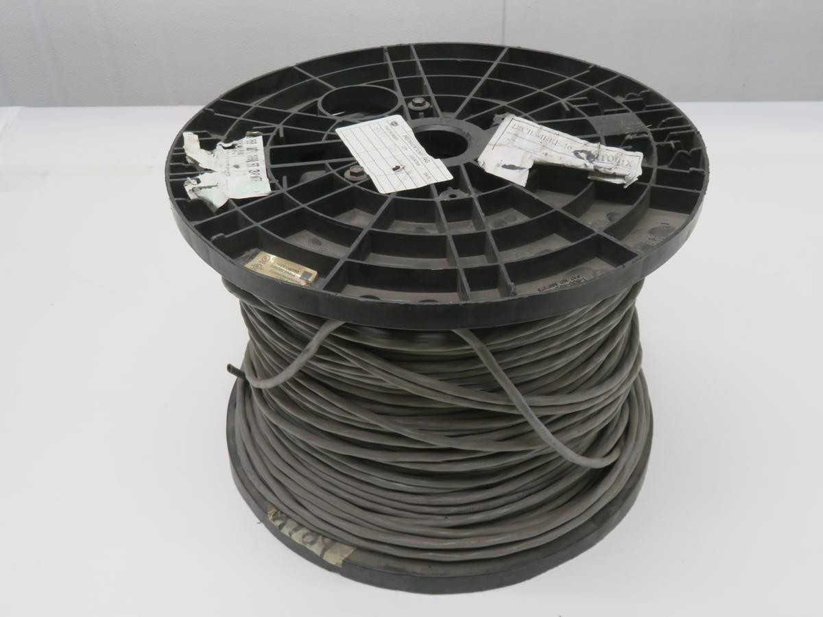 LOT OF 700 FT ELECTRIC WIRE CABLE T207224 - ELECTRICAL WIRE