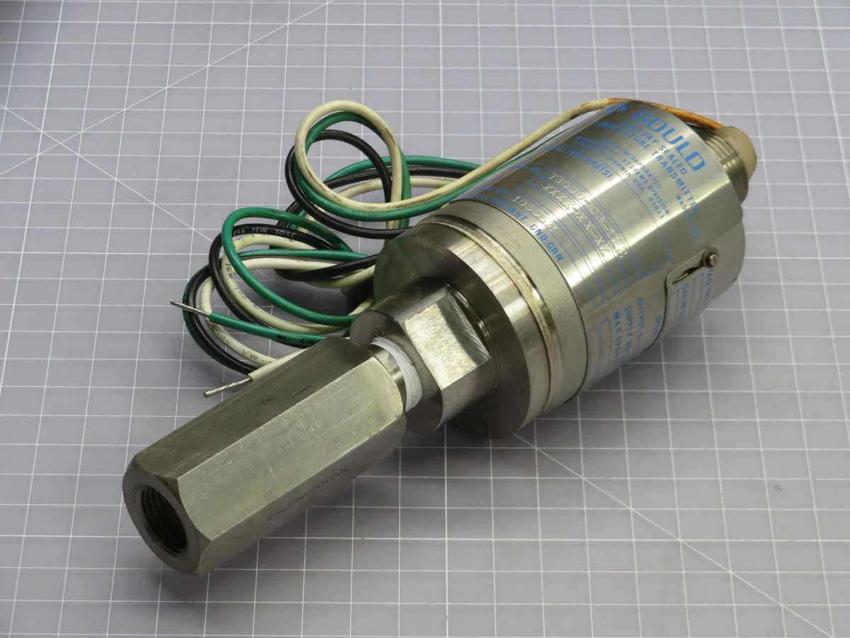 GOULD SHAWMUT T30000-03-112 TEMPERATURE TRANSMITTER T240730 - TEMPERATURE TRANSMITTER