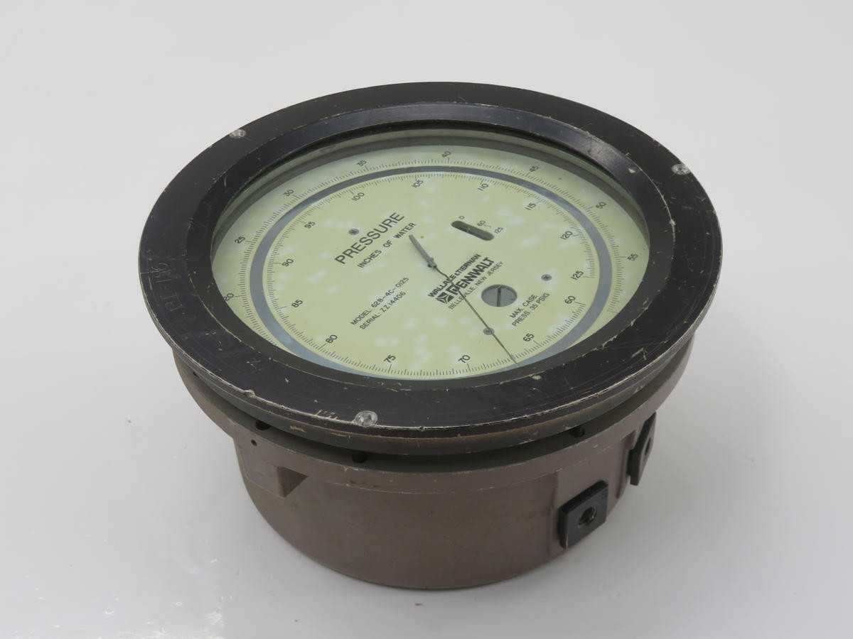 Wallace And Tiernan 62B-4C-0125 Pressure Gauge - INSTRUMENTATION