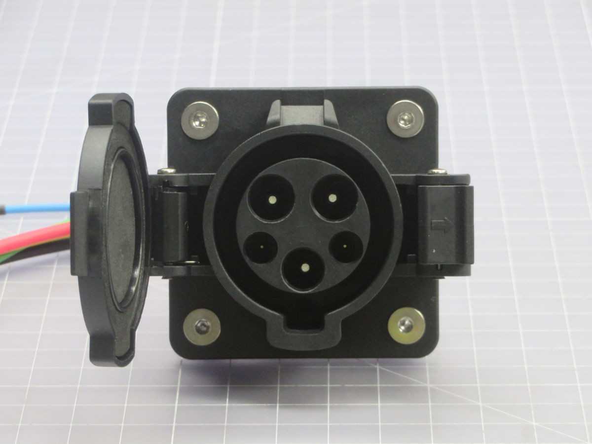 LOT OF 20 DUOSIDA DSS-EV-16S-V3 INLET EV CONNECTOR T247035 - PLUGS & RECEPTACLES