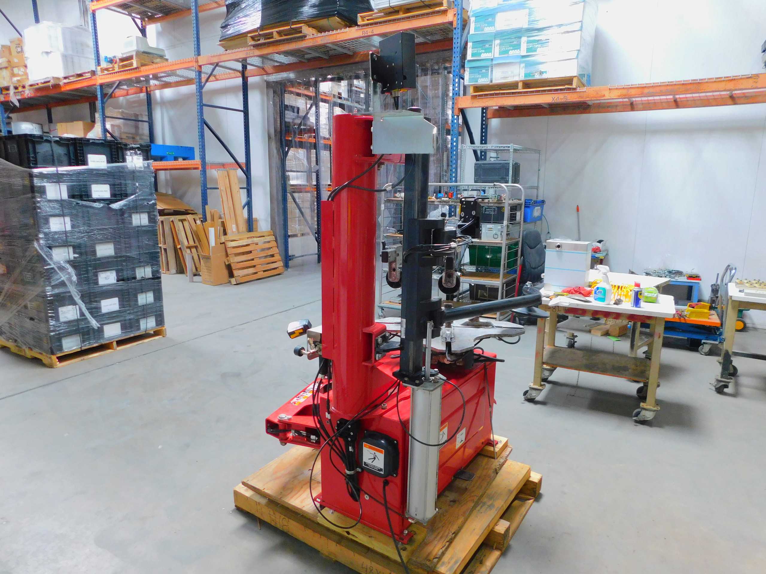 Hunter TCX50E Table-Top Tire Changer For Efficient Tire Service - AUTO SHOP EQUIPMENT