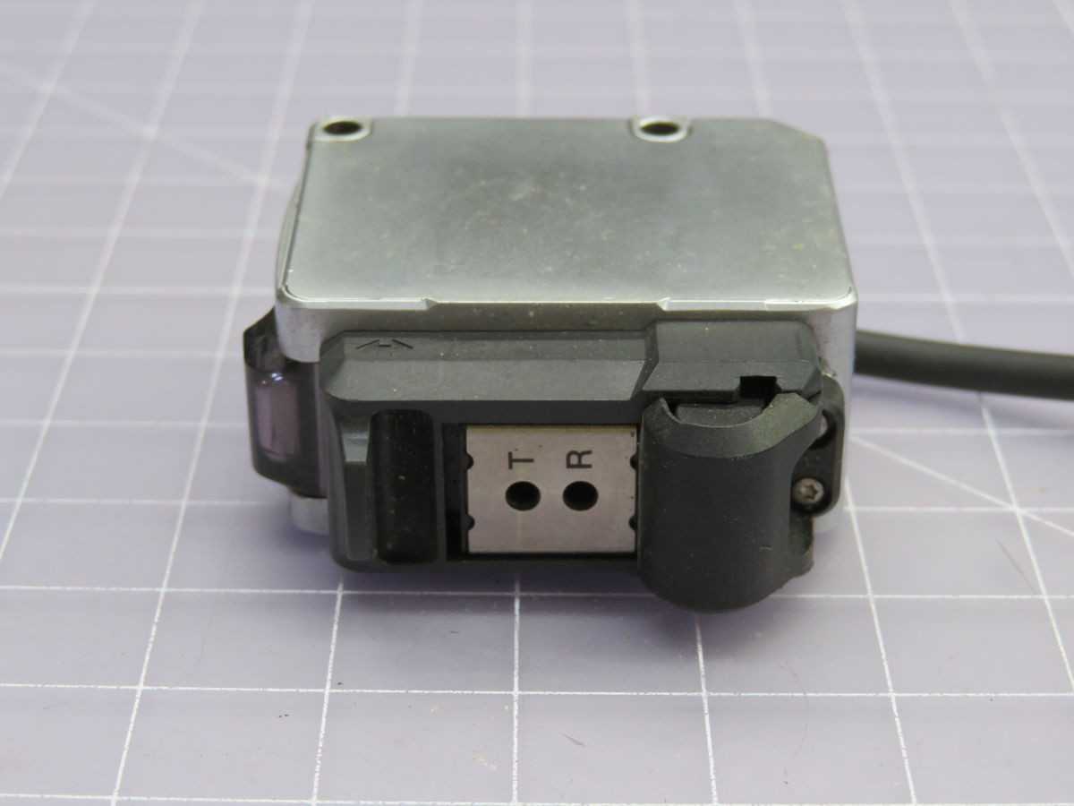 KEYENCE LR-WF10 PHOTOELECTRIC SENSOR T253981 - SENSORS
