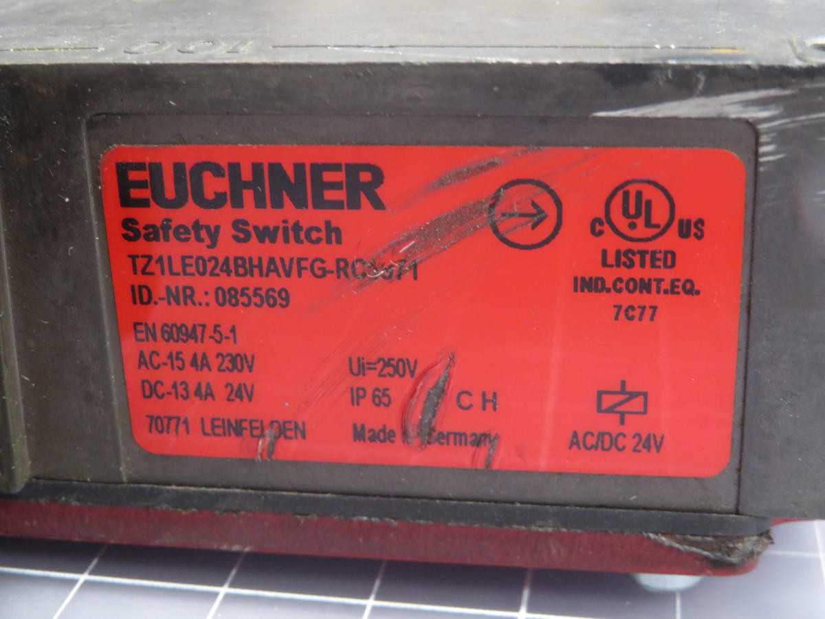 EUCHNER TZ1LE024BHAVFG-RC1971 SAFTEY INTERLOCK SWITCH T244516 - SWITCHES