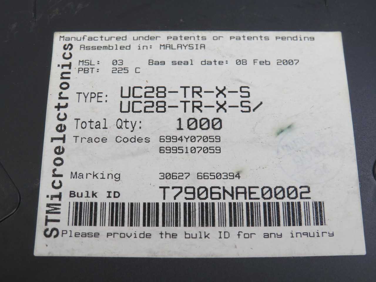 LOT OF 1000 STMICROELECTRONICS UC28-TR-X-S ICS T153431 - SEALS