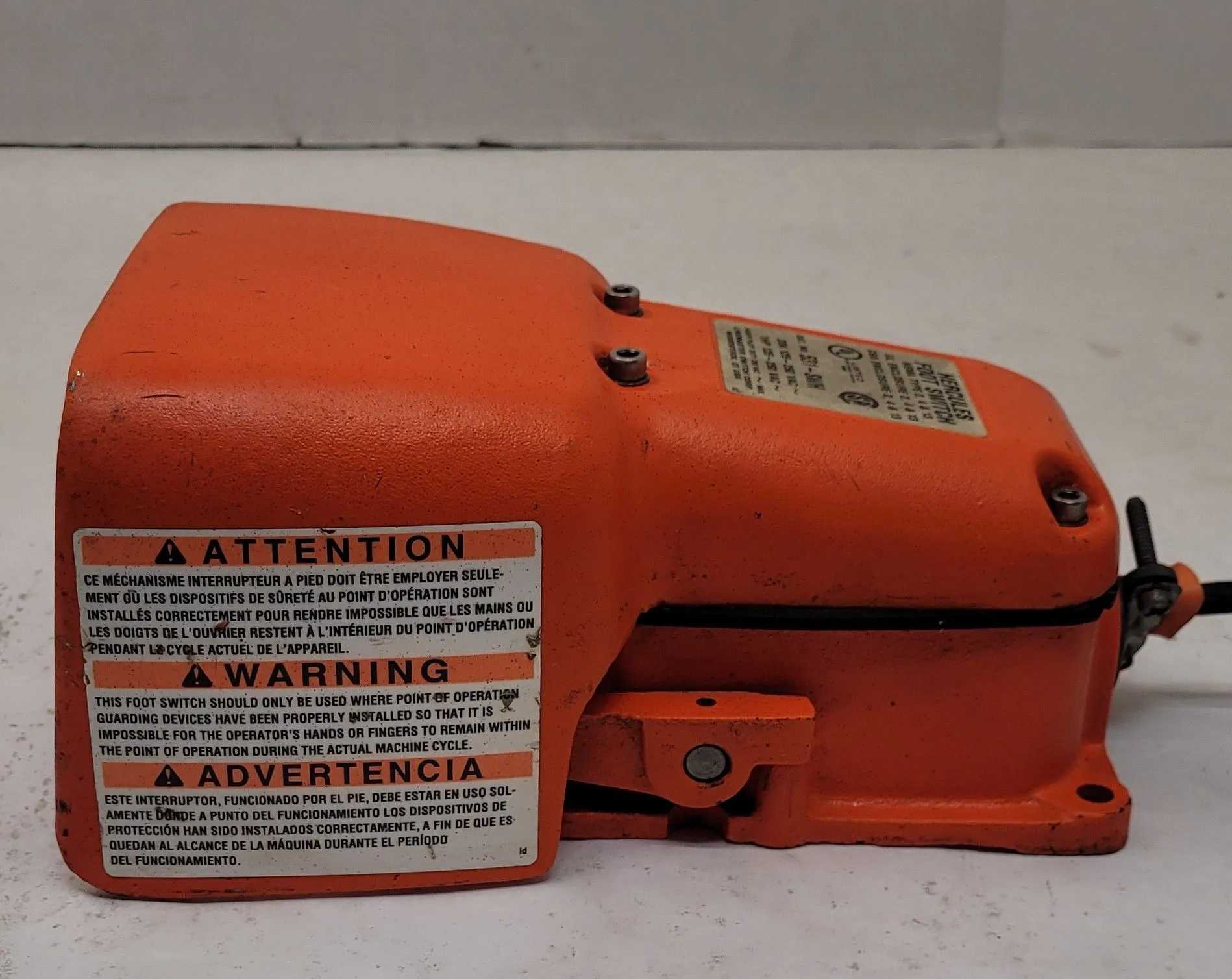 LinemaSter Switch Corp. Model 531-SWH Hercules Foot Switch - SWITCHES