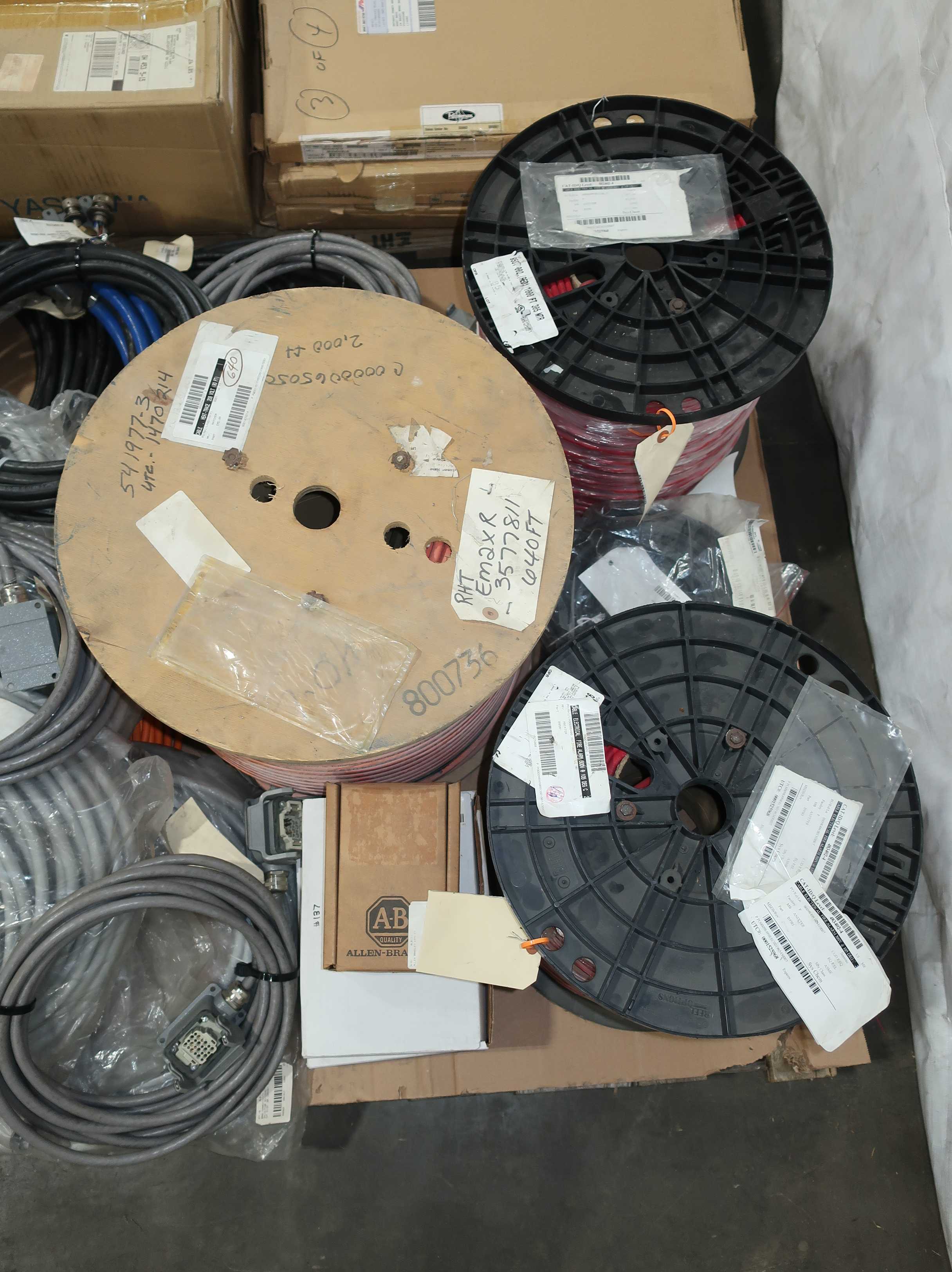 SKU 1777465 - 2 PALLETS OF ASSORTED CORDSETS AND CABLES - CORDSET CABLES