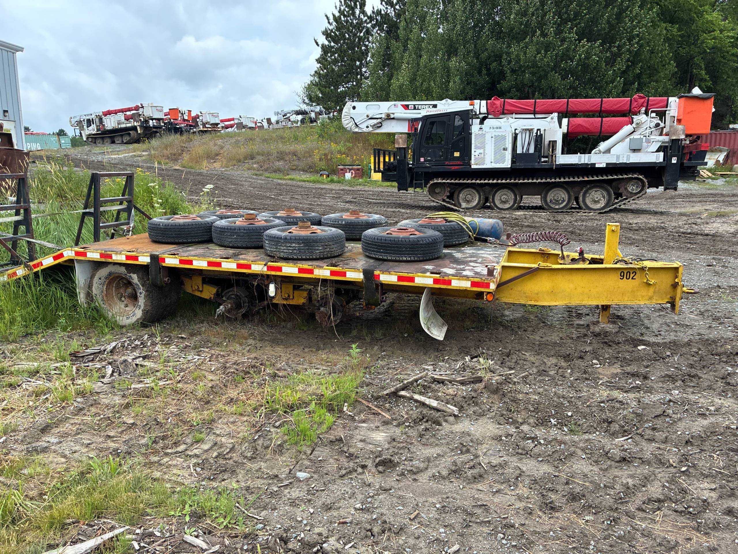 2001 Bowliner Triaxle Tag Trailer For Sale - Heavy Duty And Reliable - TAG TRAILER