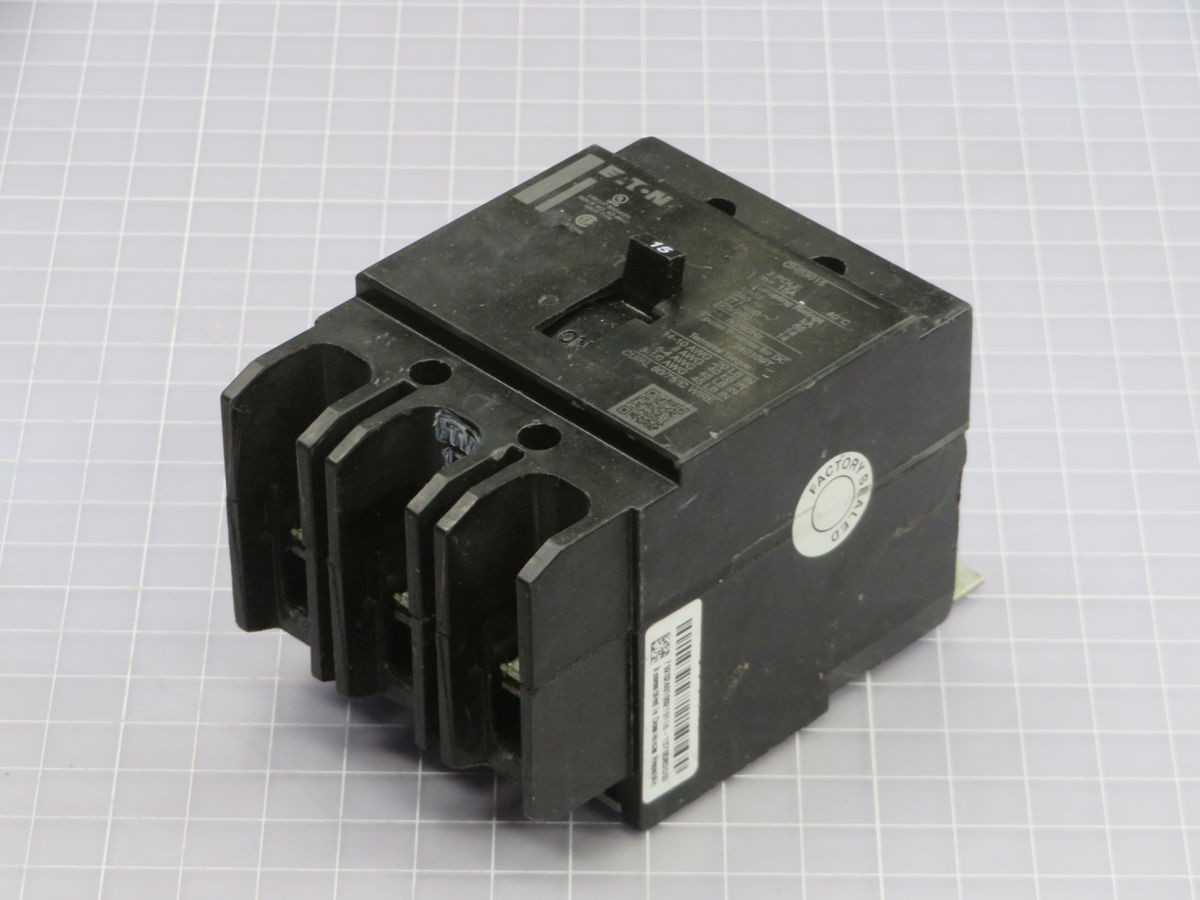 EATON GD3030 SERIES C COMPLETE MOLDED CASE CIRCUIT BREAKER T246254 - CIRCUIT BREAKERS