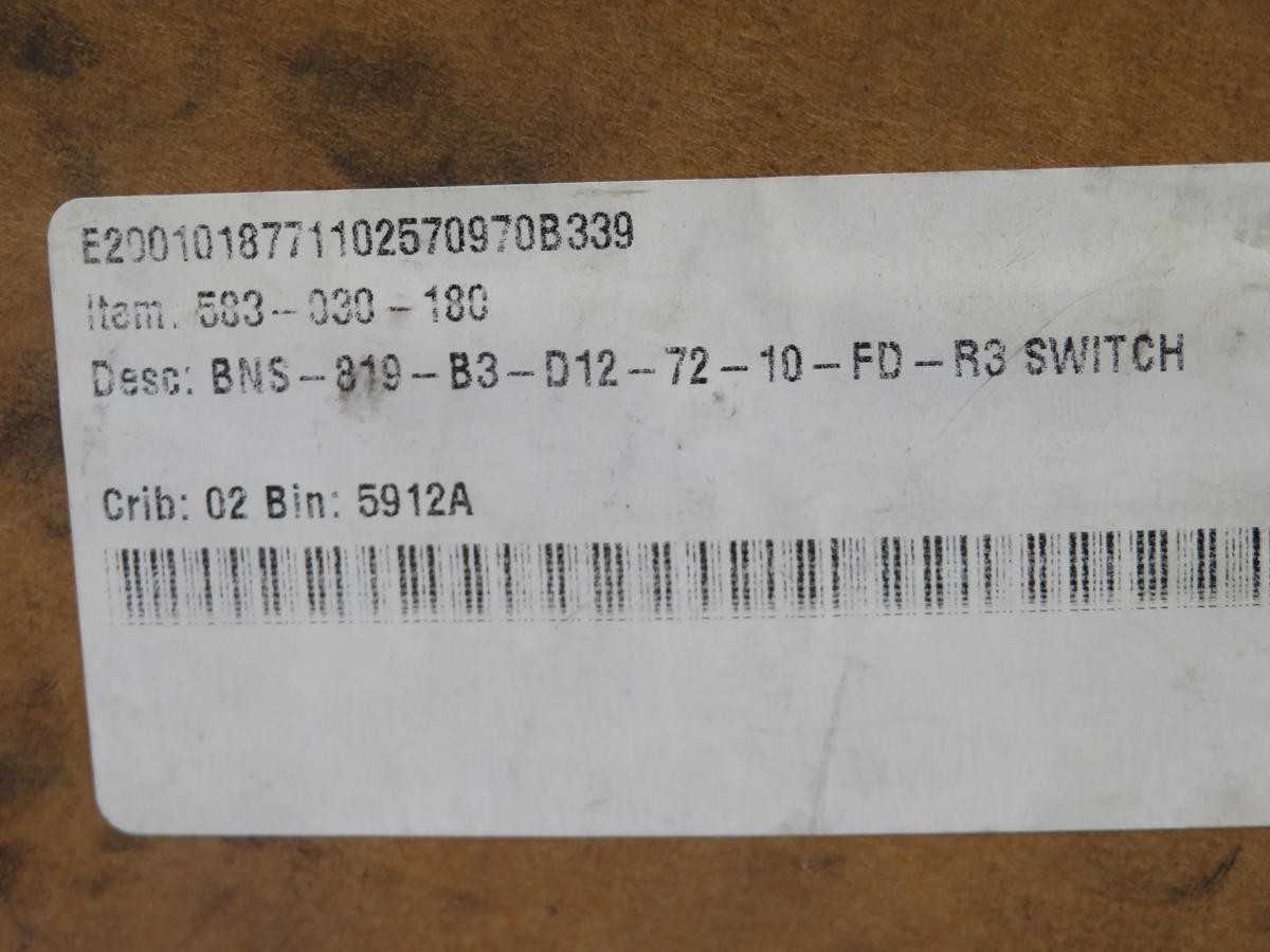 BALLUFF 819-B03-D12-72-10-FD MECHANICAL POSITION LIMIT SWITCH T202294 - SWITCHES