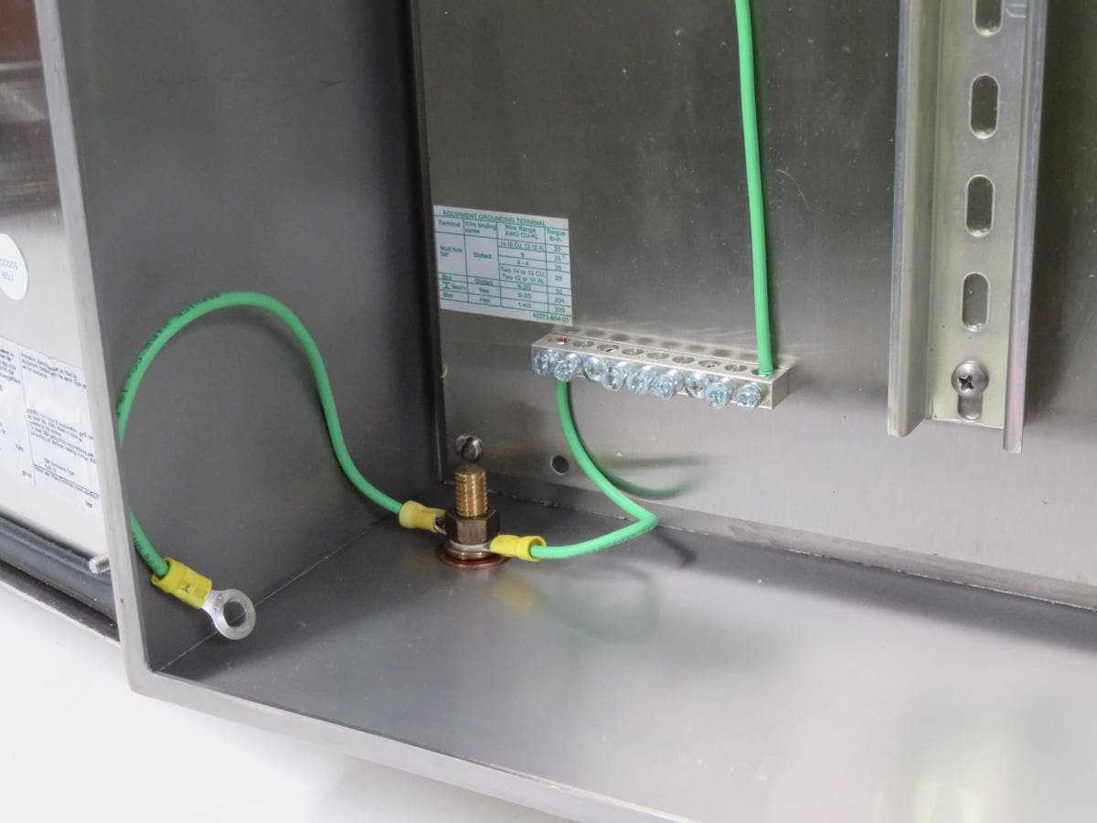 Hoffman A1614CHNFSS6 Power Junction Box T192901 - ELECTRICAL ENCLOSURES