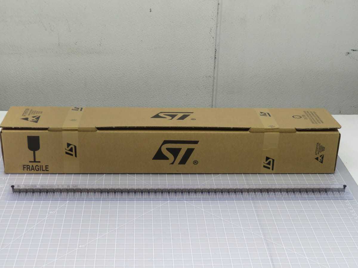 LOT OF 1000 STMICROELECTRONICS T2535T-6IL T-SERIES TRIAC IN T196496 - SWITCHES