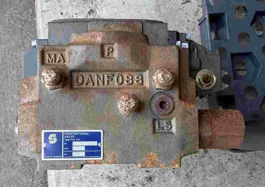 Danfoss PVG120 Proportional Hydraulic Control Valve 379 Bar/5085 PSI - Best Offers - HYDRAULIC VALVE