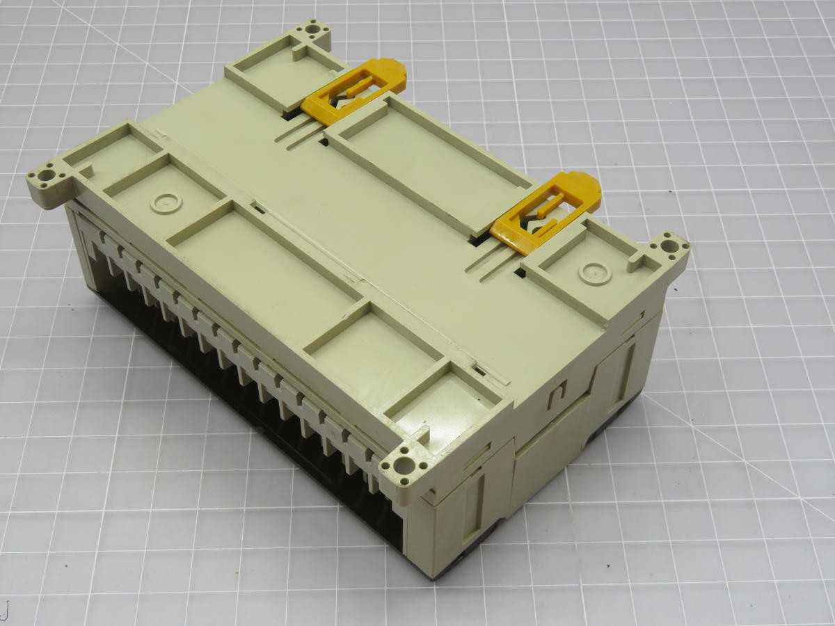 Omron Sysmac CPM2A Micro Programmable Controller T219889 - PLC MODULES
