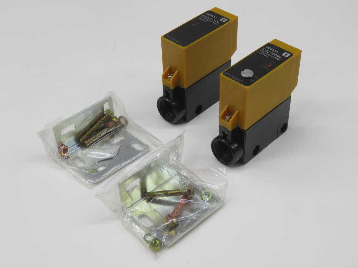 OMRON E3A2-10M4 PHOTOELECTRIC T228475 - SENSORS