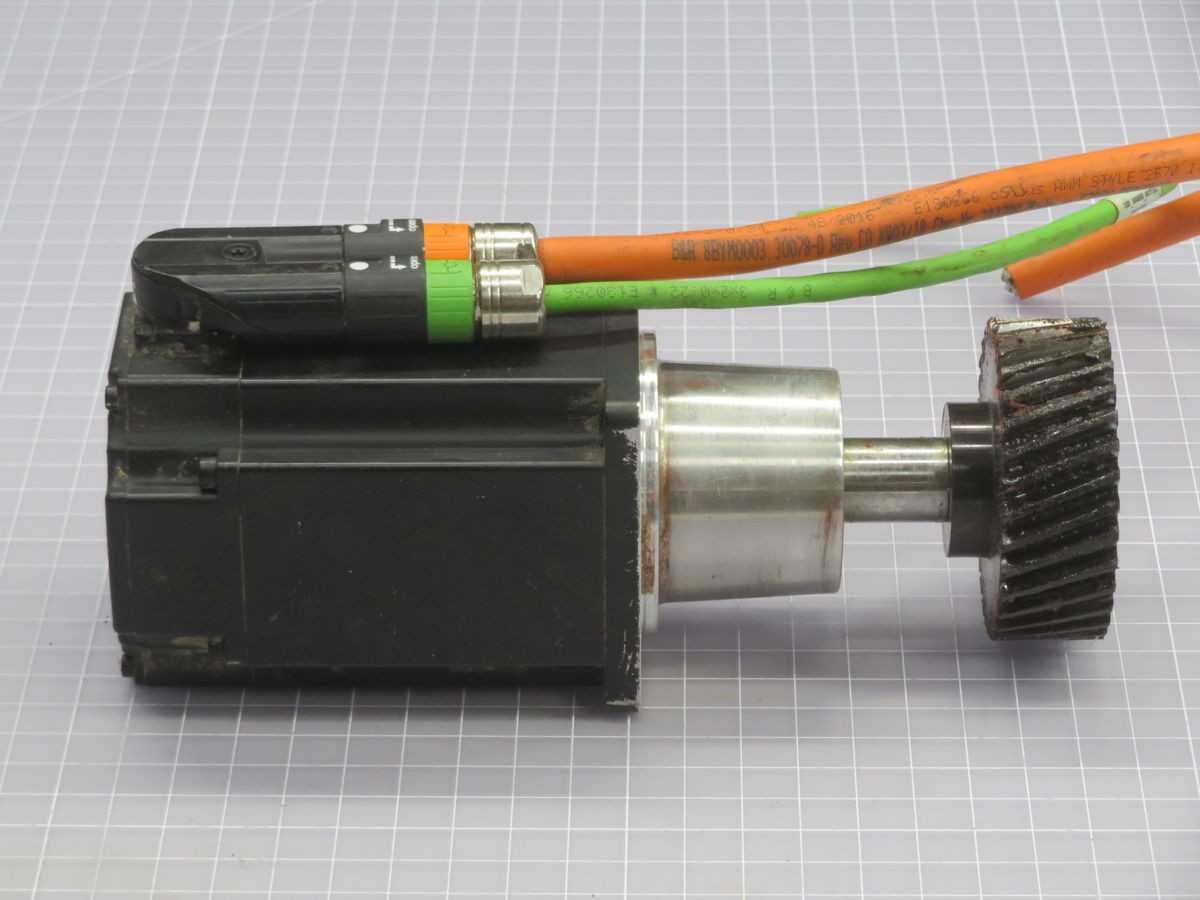 B&R 8LCA33.R0A67D102-0 SERVO MOTOR T260808 - SERVO MOTORS