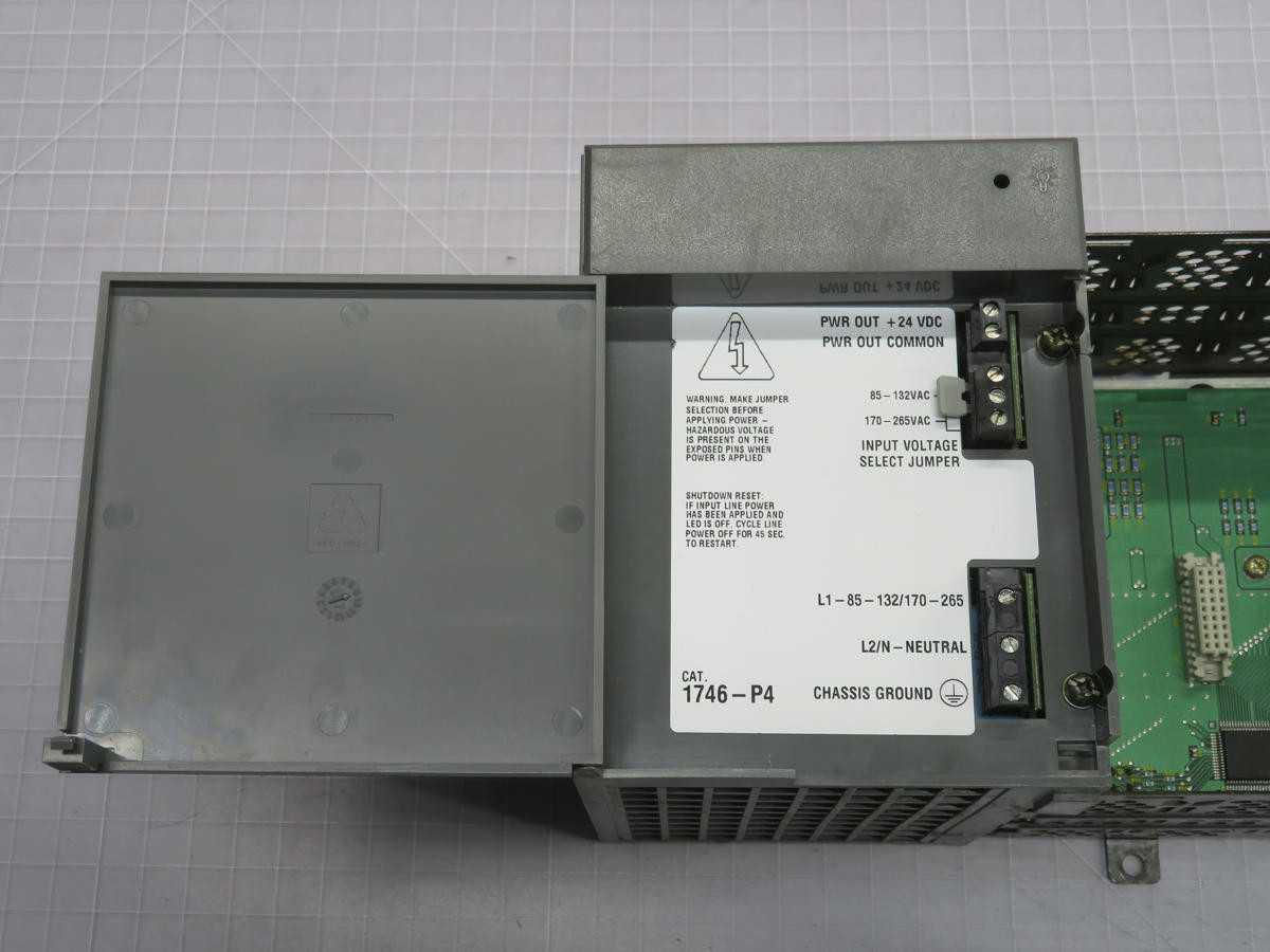 ALLEN BRADLEY 1746-A7 SLC 500 PLC RACK T230258 - MISCELLANEOUS