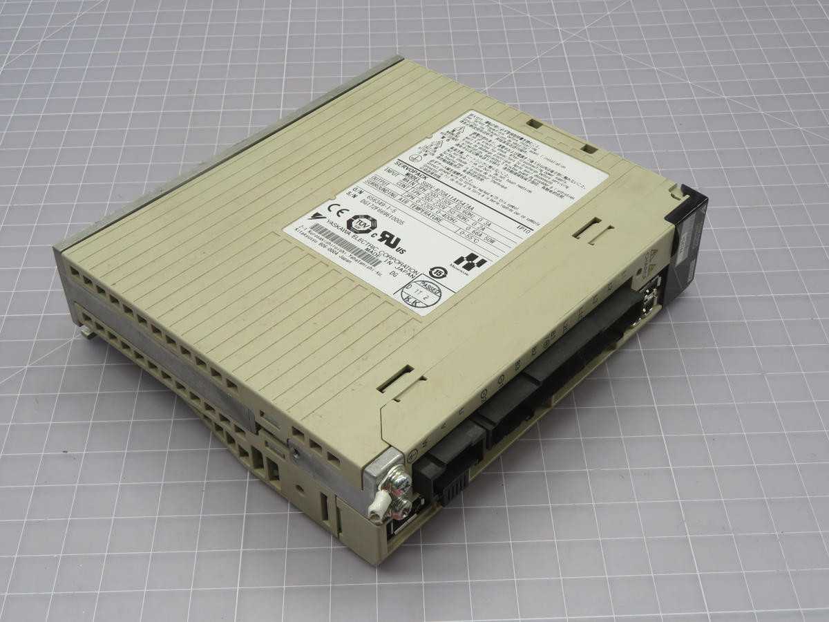 YASKAWA SGDV-R70A11AY547AA T220973 - SERVO